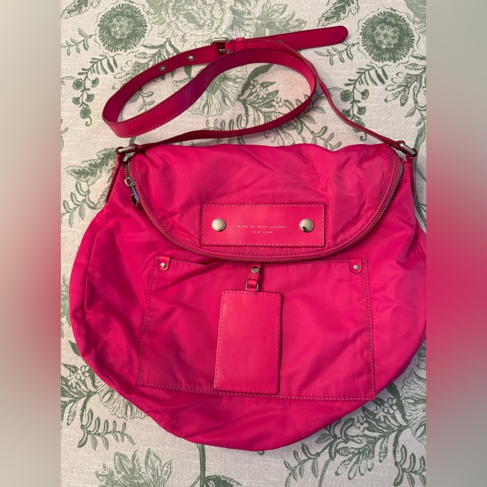 Marc by Marc Jacobs Stylish Pink Shoulder Bag